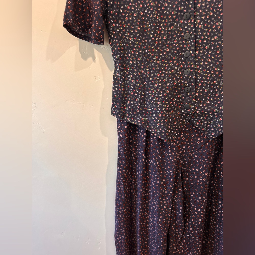 Ulterior Motives Two-Toned Floral Jumpsuit - Picture 4 of 10